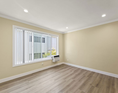 2901 4th Street - Photo Thumbnail 9
