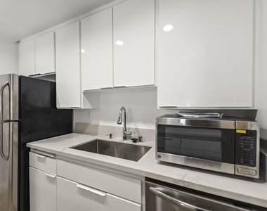 2901 4th Street - Photo Thumbnail 7