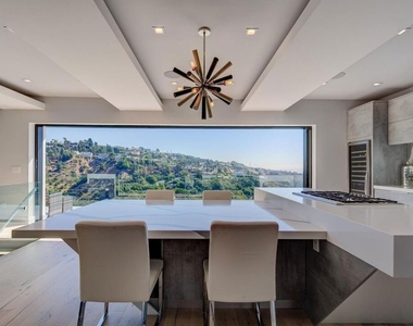 8401 Wyndham Road - Photo Thumbnail 21