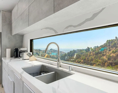 8401 Wyndham Road - Photo Thumbnail 10