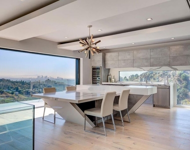 8401 Wyndham Road - Photo Thumbnail 22