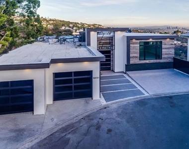 8401 Wyndham Road - Photo Thumbnail 18