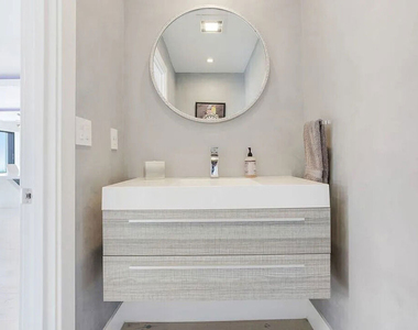 8401 Wyndham Road - Photo Thumbnail 17