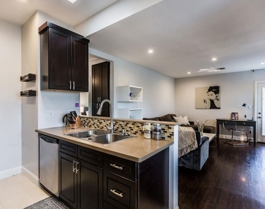 4409 Irvine Avenue - Photo Thumbnail 11