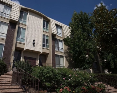 4409 Irvine Avenue - Photo Thumbnail 24