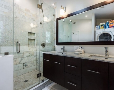 4409 Irvine Avenue - Photo Thumbnail 17