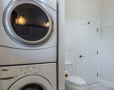 4409 Irvine Avenue - Photo Thumbnail 18