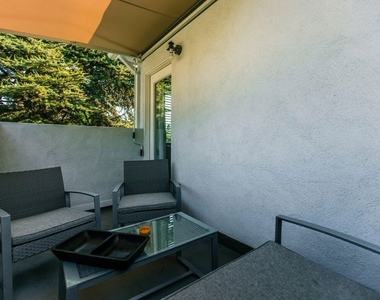 4409 Irvine Avenue - Photo Thumbnail 20