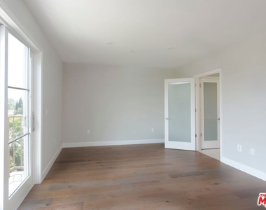 1500 S Beverly Drive - Photo Thumbnail 4