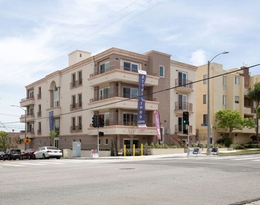 1500 S Beverly Drive - Photo Thumbnail 13