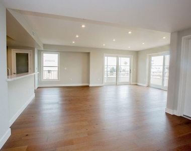 1500 S Beverly Drive - Photo Thumbnail 3