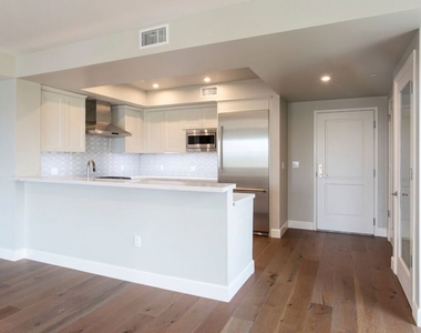 1500 S Beverly Drive - Photo Thumbnail 1