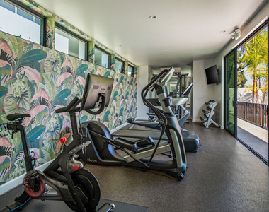 8787 Shoreham Drive - Photo Thumbnail 7
