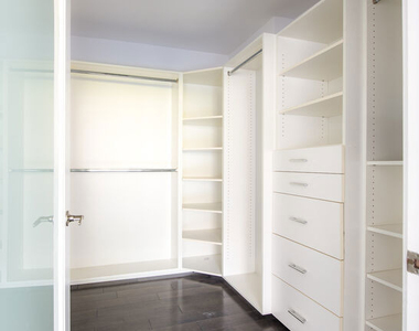 8787 Shoreham Drive - Photo Thumbnail 14
