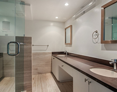 8787 Shoreham Drive - Photo Thumbnail 15