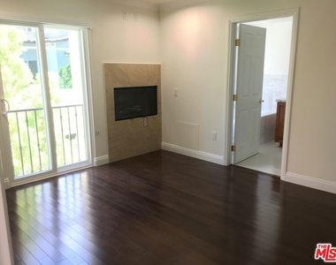 1171 Franklin Street - Photo Thumbnail 6