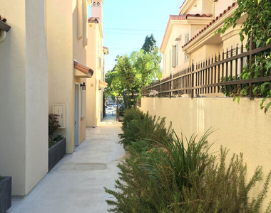 1171 Franklin Street - Photo Thumbnail 4
