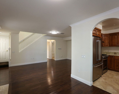 1171 Franklin Street - Photo Thumbnail 10