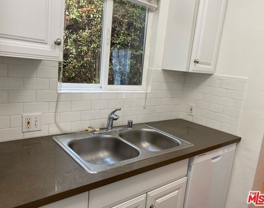 9609 W Olympic Boulevard - Photo Thumbnail 7