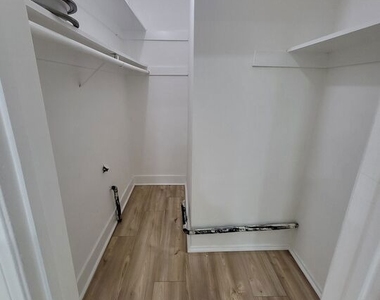 311 S Norton Avenue - Photo Thumbnail 8