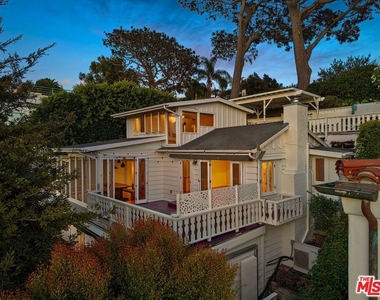 339 Adelaide Drive - Photo Thumbnail 2