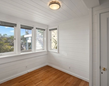 339 Adelaide Drive - Photo Thumbnail 17