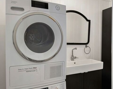339 Adelaide Drive - Photo Thumbnail 11