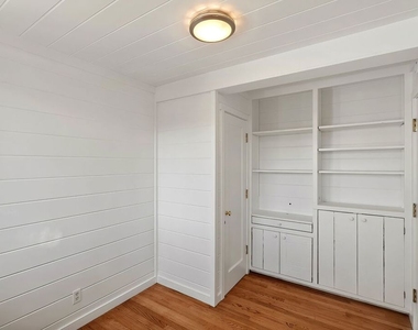 339 Adelaide Drive - Photo Thumbnail 30