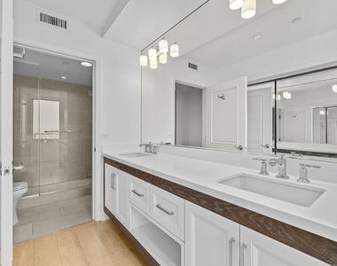 1221 W Ocean Avenue - Photo Thumbnail 10
