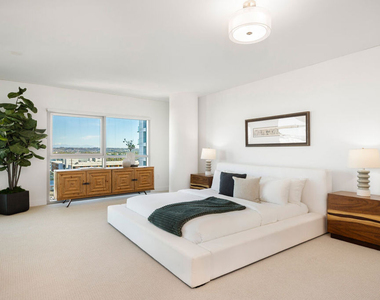 13650 Marina Pointe Drive - Photo Thumbnail 3