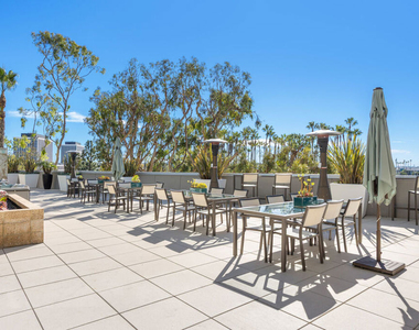 13650 Marina Pointe Drive - Photo Thumbnail 22