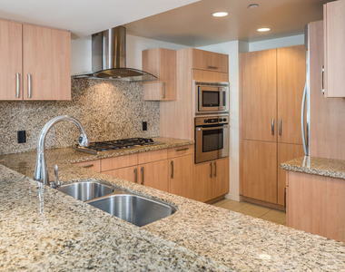 13650 Marina Pointe Drive - Photo Thumbnail 2