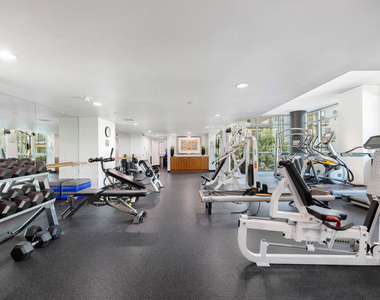 13650 Marina Pointe Drive - Photo Thumbnail 14