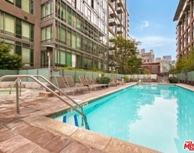 1100 S Hope Street - Photo Thumbnail 14