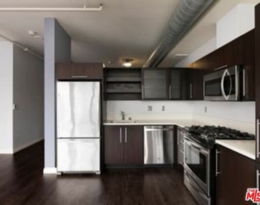 1100 S Hope Street - Photo Thumbnail 9