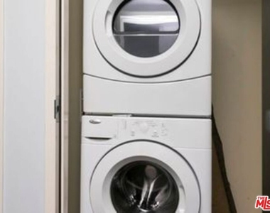 1100 S Hope Street - Photo Thumbnail 13