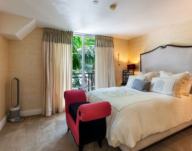 10795 Wilshire Boulevard - Photo Thumbnail 20