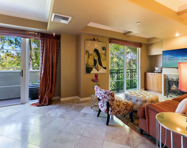 10795 Wilshire Boulevard - Photo Thumbnail 11