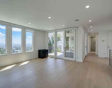 8528 Hillside Avenue - Photo Thumbnail 14