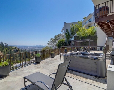 8528 Hillside Avenue - Photo Thumbnail 32