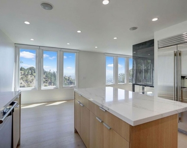 8528 Hillside Avenue - Photo Thumbnail 29