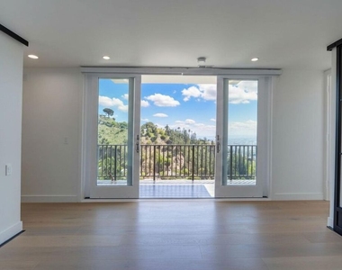 8528 Hillside Avenue - Photo Thumbnail 21