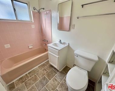 10303 Palms Boulevard - Photo Thumbnail 10