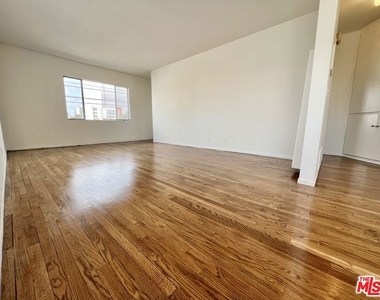 10303 Palms Boulevard - Photo Thumbnail 1