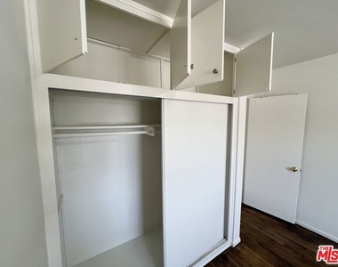 10303 Palms Boulevard - Photo Thumbnail 15