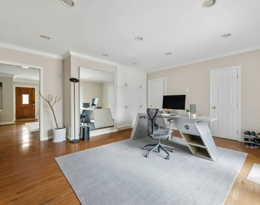 3014 Urban Avenue - Photo Thumbnail 4