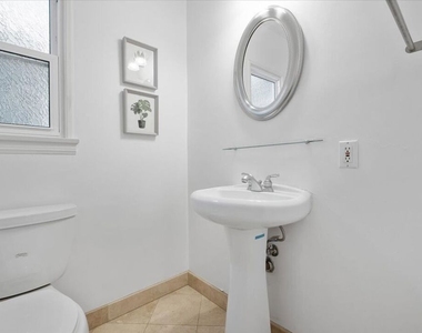 3014 Urban Avenue - Photo Thumbnail 15