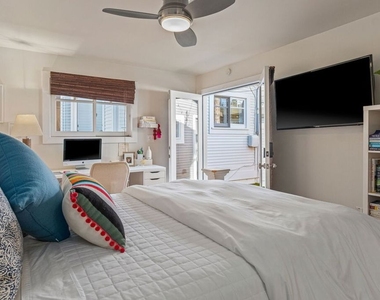 1605 Cabrillo Avenue - Photo Thumbnail 24