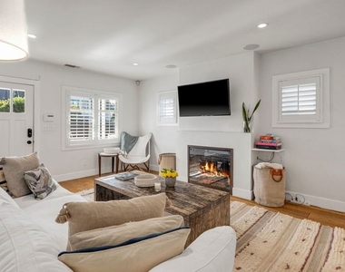 1605 Cabrillo Avenue - Photo Thumbnail 10