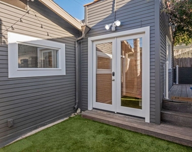1605 Cabrillo Avenue - Photo Thumbnail 17
